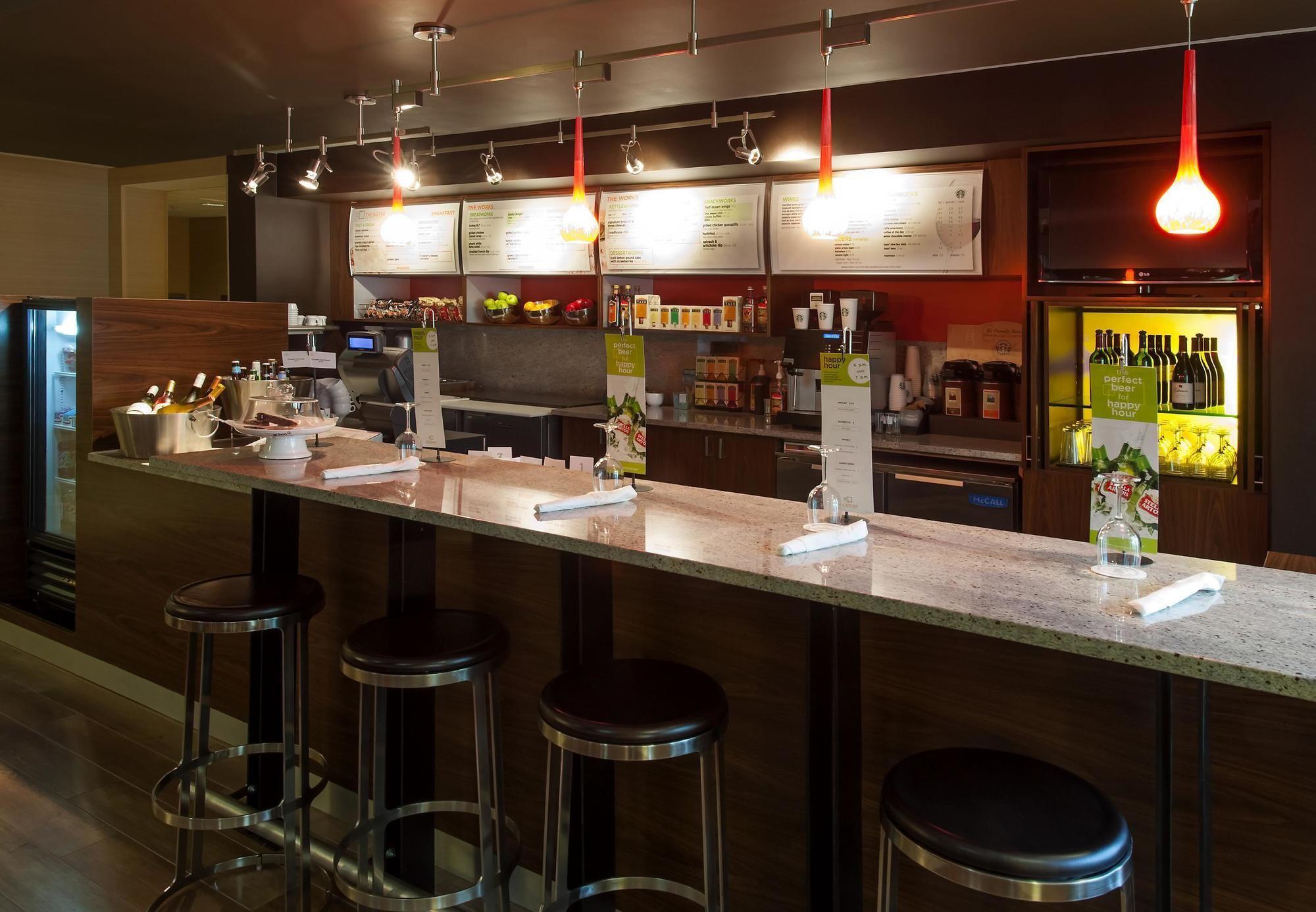 Courtyard By Marriott Lakeland