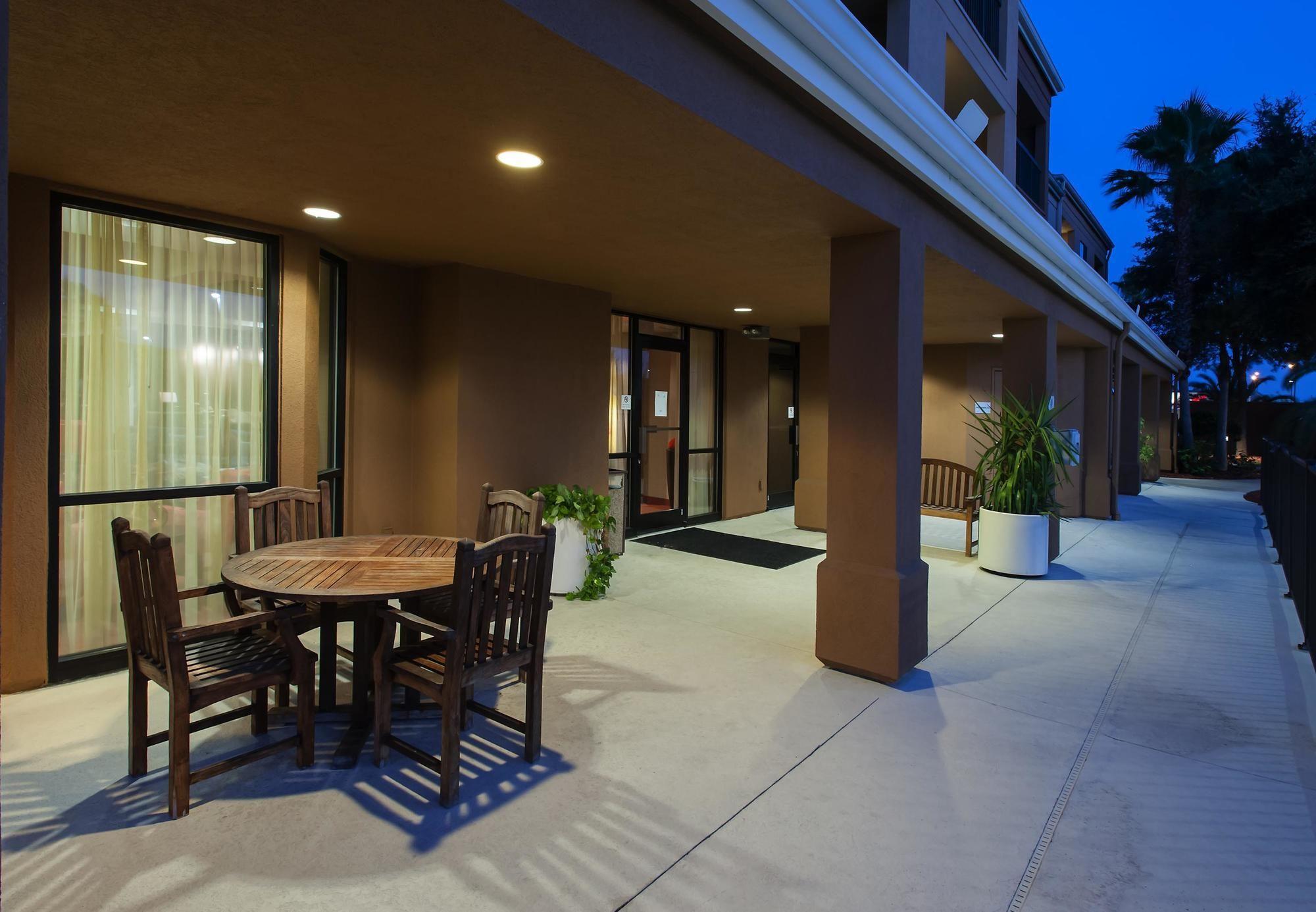 Hotel Courtyard By Marriott 3*
