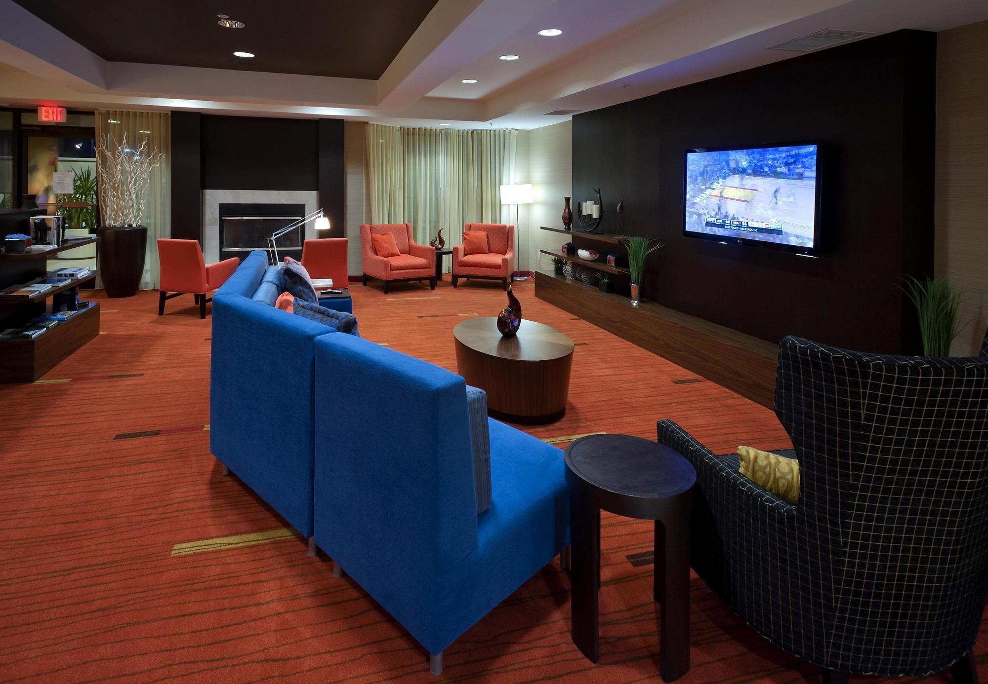 Courtyard By Marriott Hotel 3*