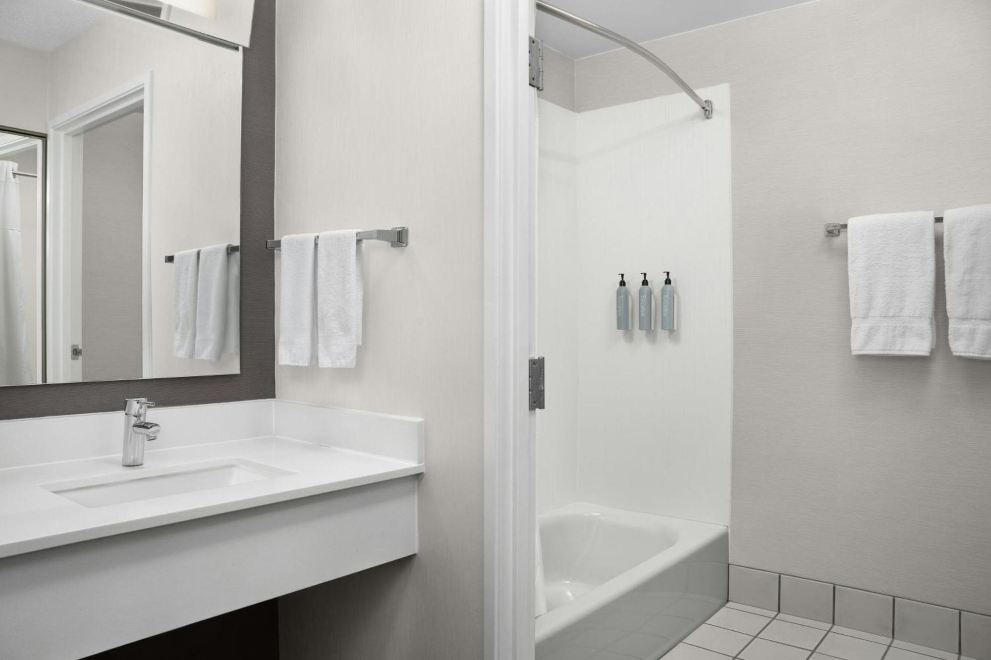 Hotel Courtyard By Marriott