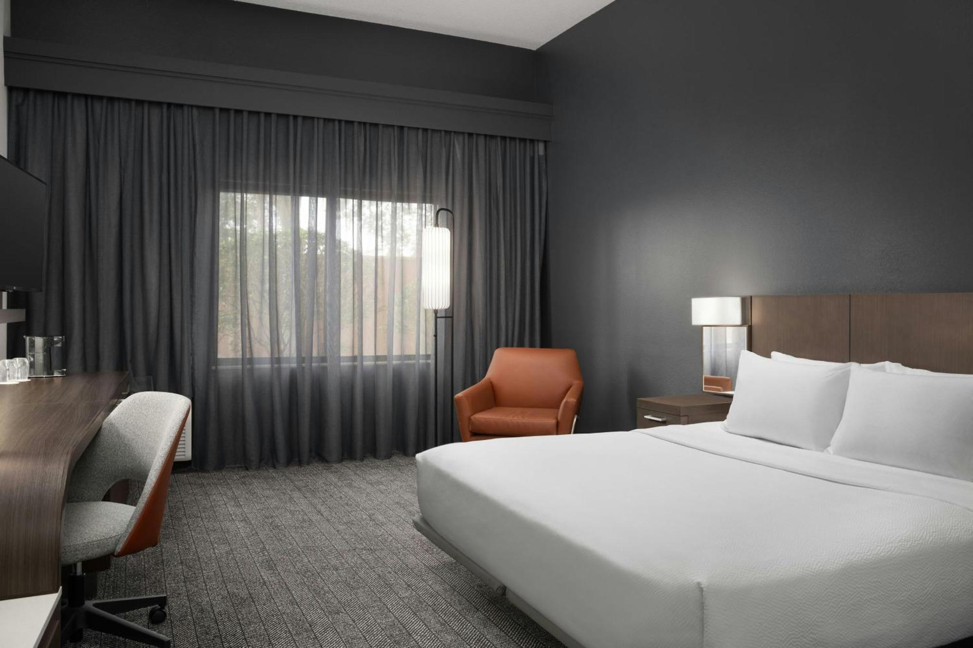 Courtyard By Marriott Hotel 3*