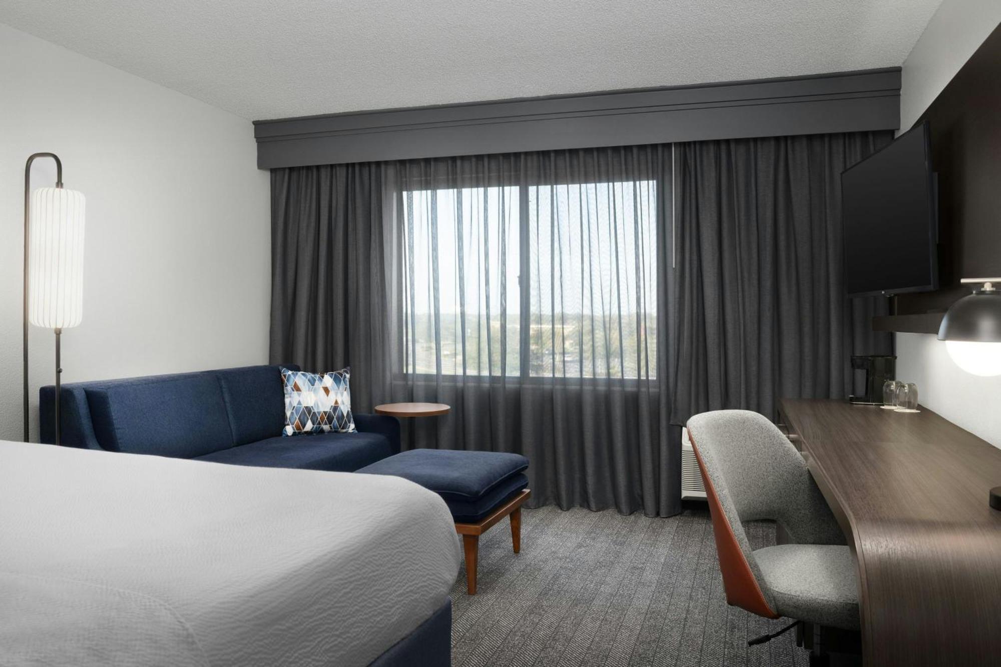 Hotel Courtyard By Marriott 3*