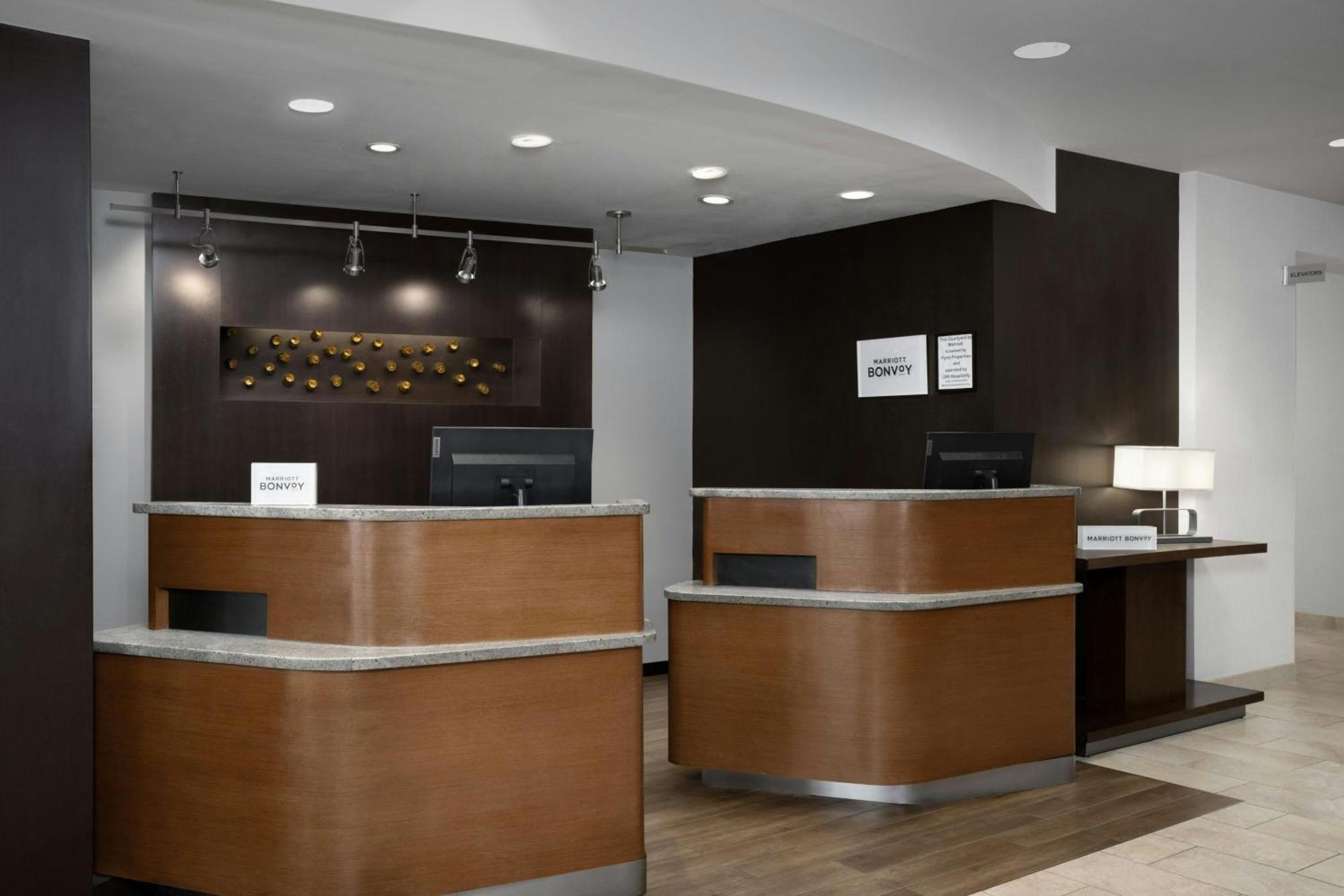 Hotel Courtyard By Marriott 3*