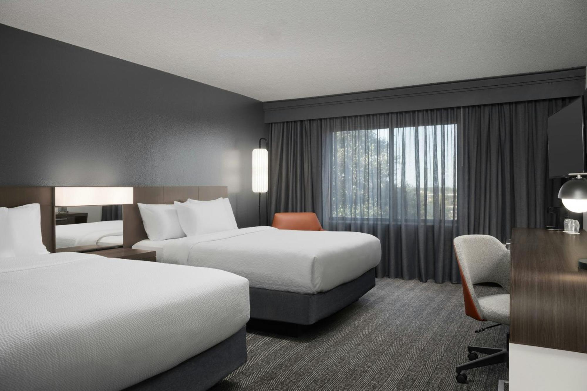 Courtyard By Marriott 3*