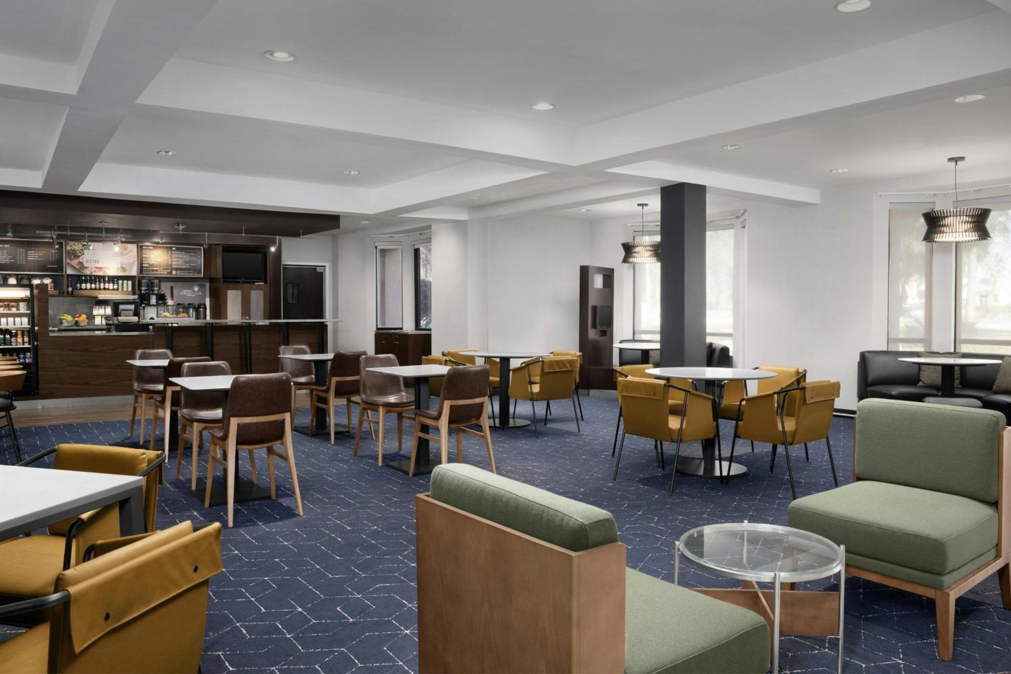 Hotel Courtyard By Marriott